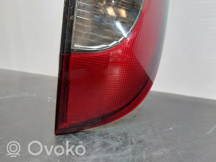 Opel Corsa C Lampy tylnej klapy bagażnika 