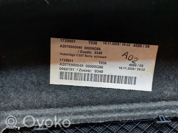 Mercedes-Benz E C207 W207 Półka tylna bagażnika 