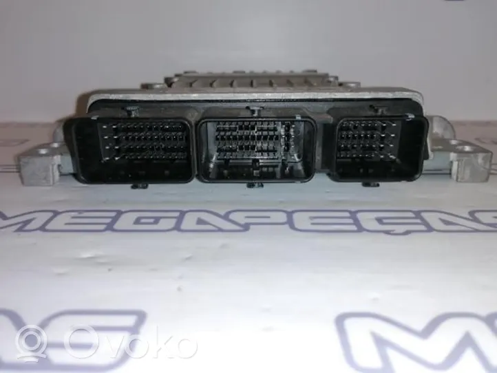 Nissan Qashqai+2 Sterownik / Moduł ECU 