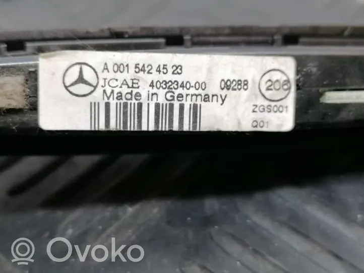 Mercedes-Benz E C207 W207 Monitori/näyttö/pieni näyttö 