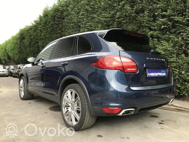 Porsche Cayenne (92A) Couvercle de coffre 