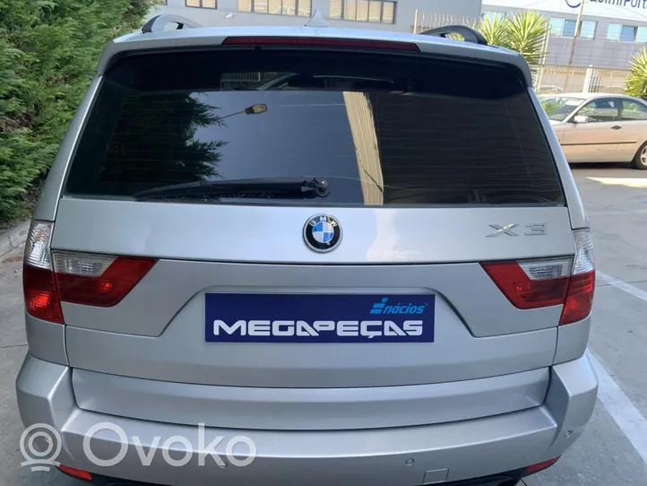 BMW X3 E83 Tylna klapa bagażnika 