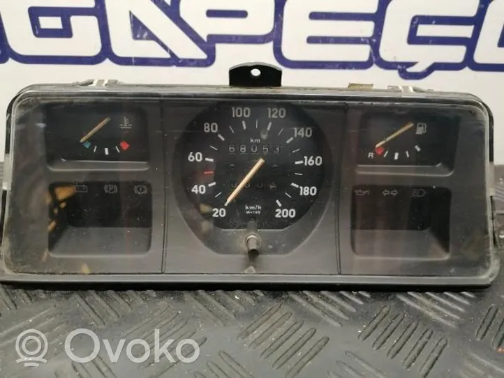 Opel Corsa A Compteur de vitesse tableau de bord 