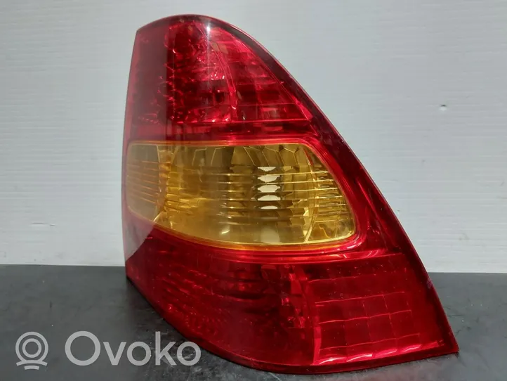 Toyota Corolla E120 E130 Lampy tylnej klapy bagażnika 