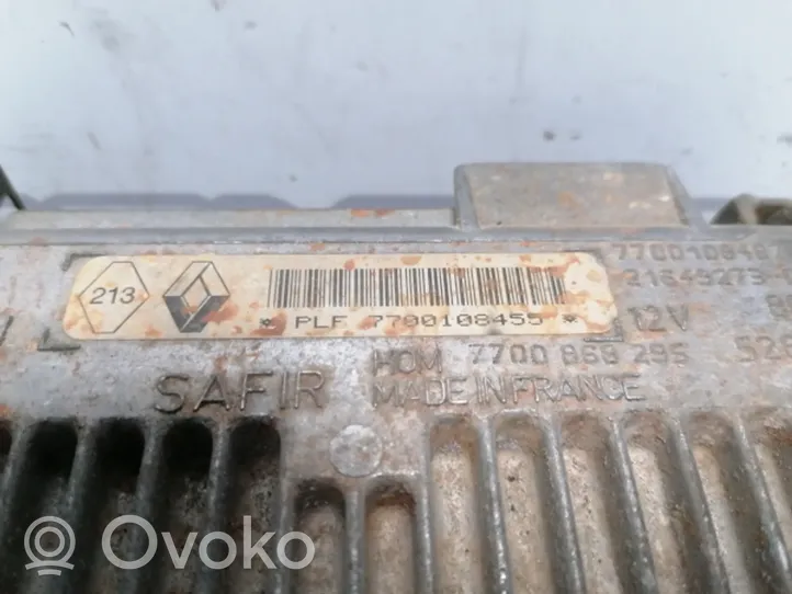 Renault Clio I Calculateur moteur ECU 