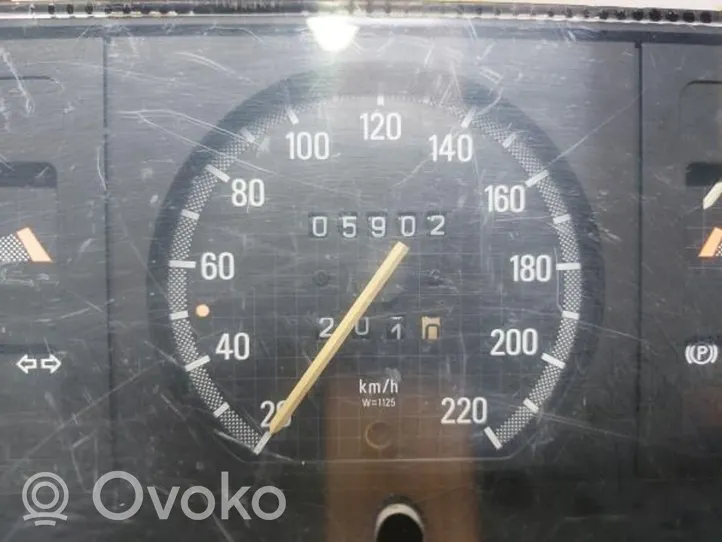 Opel Kadett E Speedometer (instrument cluster) 