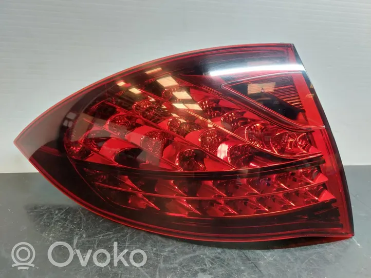 Porsche Cayenne (92A) Lampy tylnej klapy bagażnika 