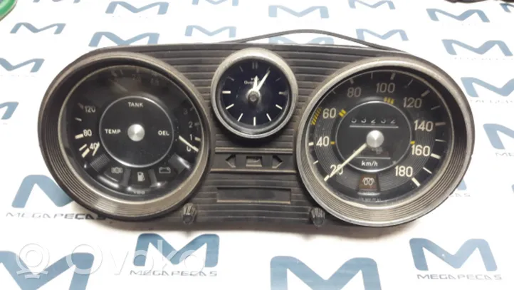 Mercedes-Benz COMPAKT W115 Speedometer (instrument cluster) 