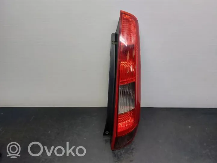 Ford Fiesta Lampy tylnej klapy bagażnika 