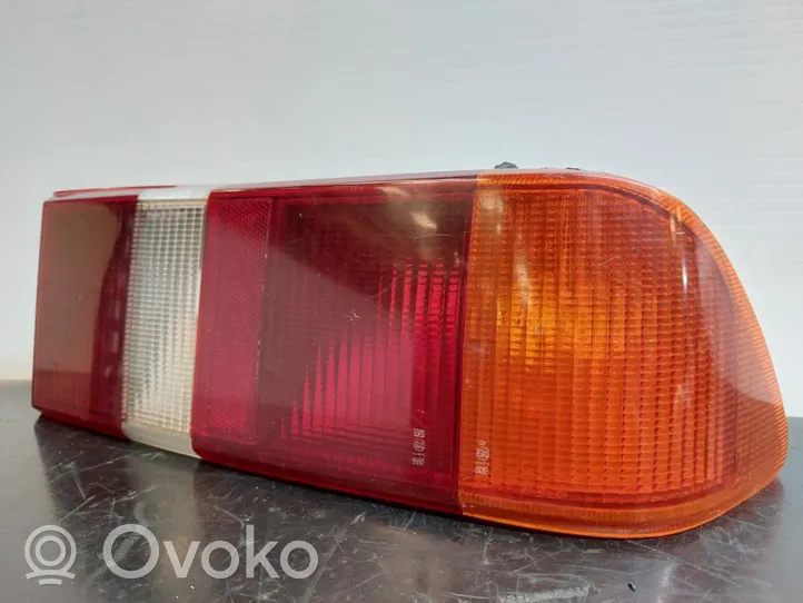 Ford Sierra Lampy tylnej klapy bagażnika 