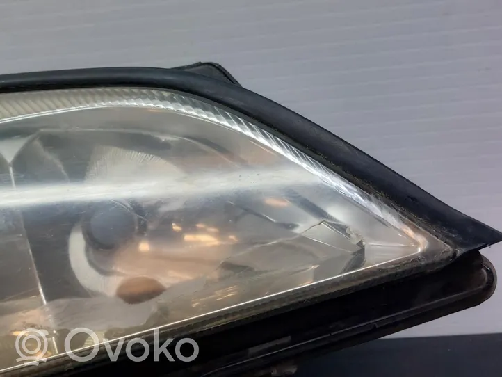 Opel Astra G Lampa przednia 