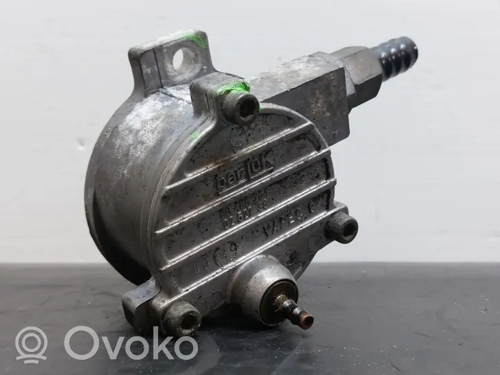 Opel Astra F Vacuum pump 