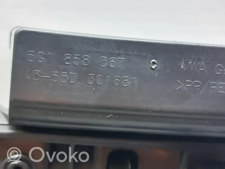Volkswagen Golf VII Pólka deski rozdzielczej 