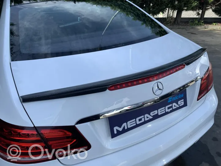 Mercedes-Benz E C207 W207 Tylna klapa bagażnika 