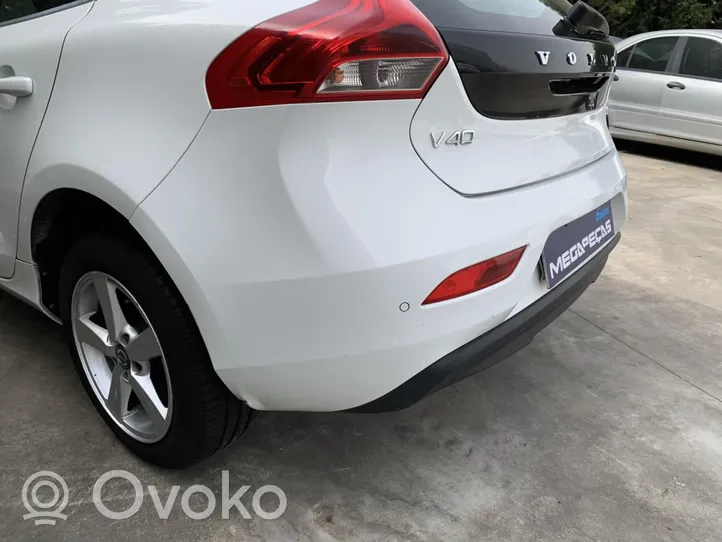 Volvo V40 Cross country Zderzak tylny 