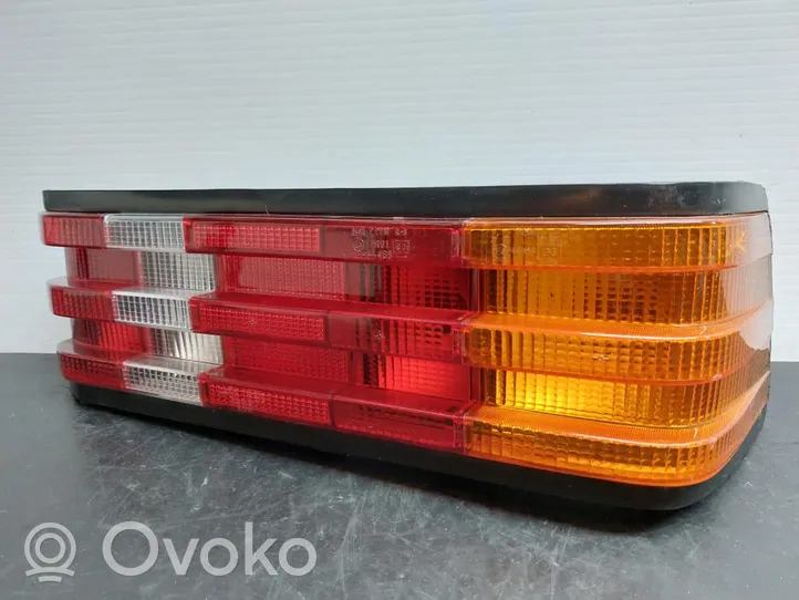 Mercedes-Benz 190 W201 Tailgate rear/tail lights 