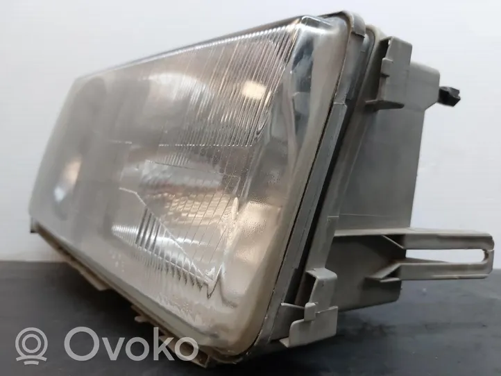 Mercedes-Benz 190 W201 Lampa przednia 