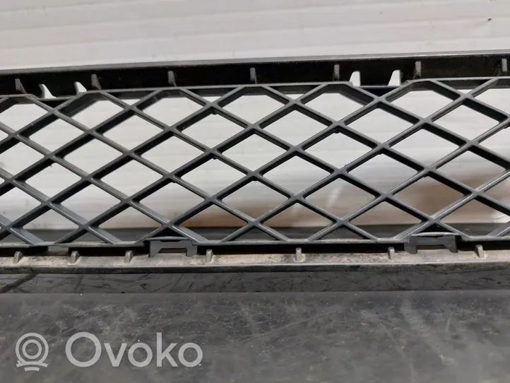 BMW X3 E83 Grille de calandre avant 