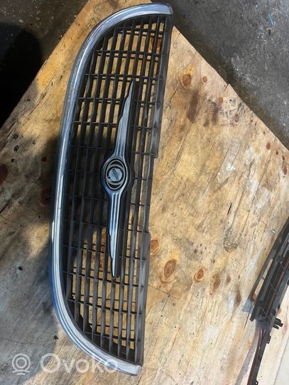 Chrysler Voyager Grille de calandre avant 4857300AA