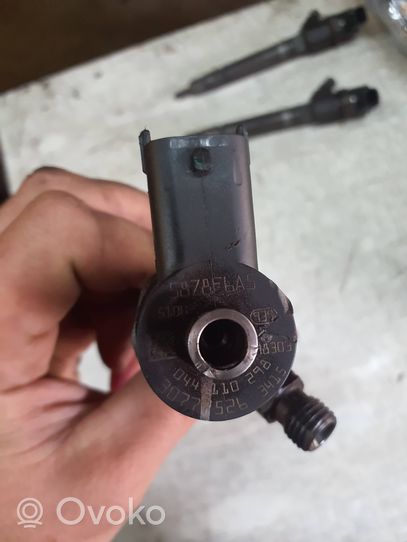 Volvo V70 Injecteur de carburant 0445110298