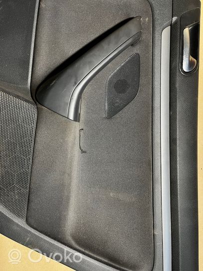 Volkswagen Golf V Boczki / Poszycie drzwi tylnych 1K4868116