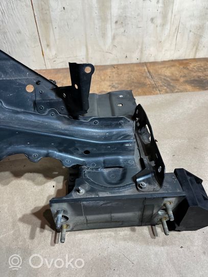 BMW 5 E60 E61 Longeron support avant 7043675