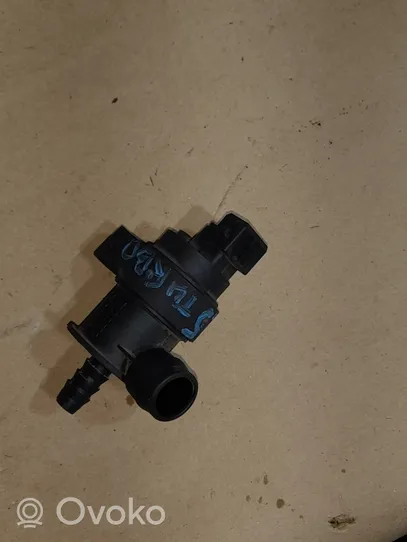 Volvo XC70 Solenoidinis vožtuvas 31104896