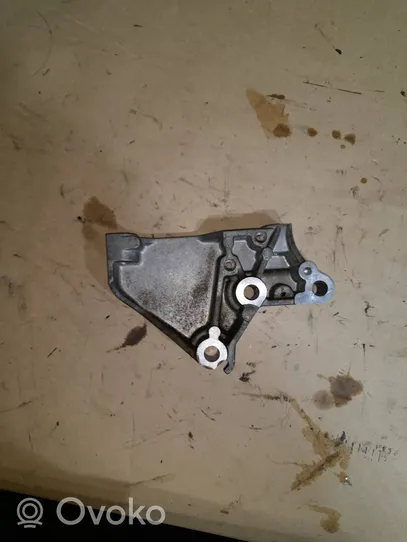 Volvo S60 Engine mounting bracket 9180996