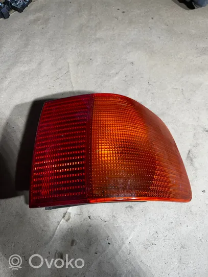 Audi 80 90 S2 B4 Luz trasera/de freno 138008