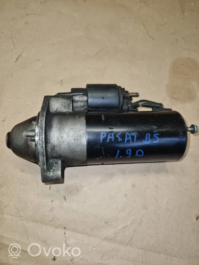 Volkswagen PASSAT B5.5 Starter motor 068911024G