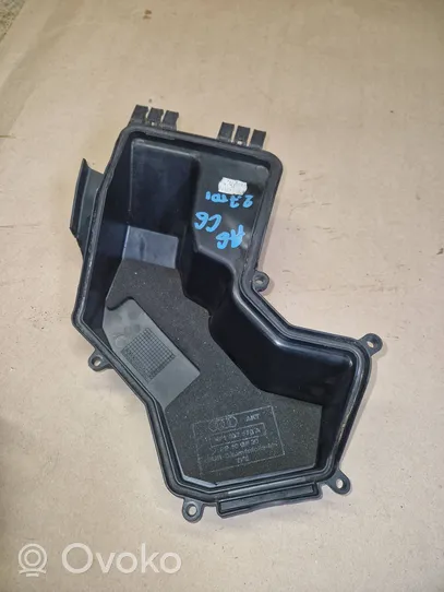 Audi A6 S6 C6 4F Tapa de caja de fusibles 