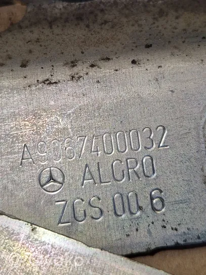 Mercedes-Benz Sprinter W906 Serratura a scatto/chiusura a gancio portiera posteriore A9067400032
