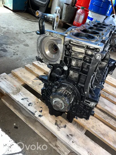 Volvo V70 Bloc moteur 30777889