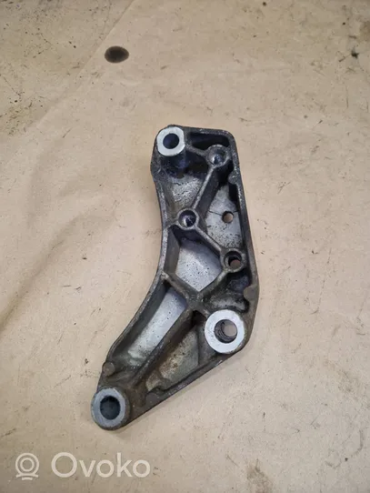 Volkswagen PASSAT B6 Gearbox mounting bracket 1K0199117