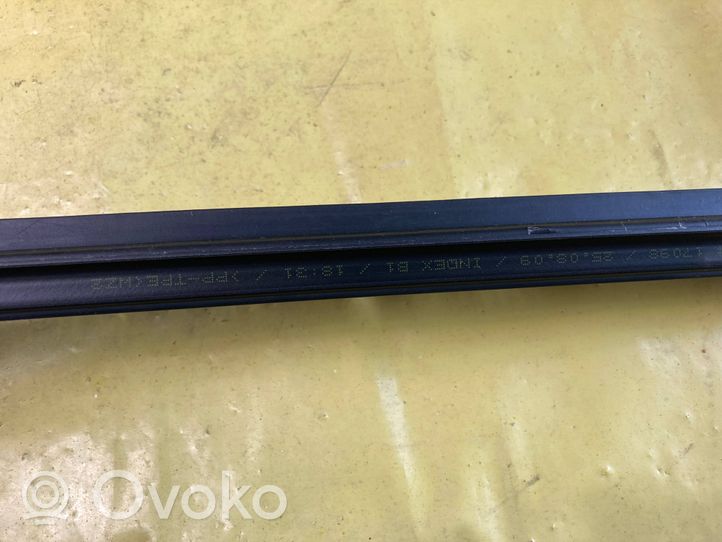 Mercedes-Benz B W245 Rubber seal front door window/glass A1697250365