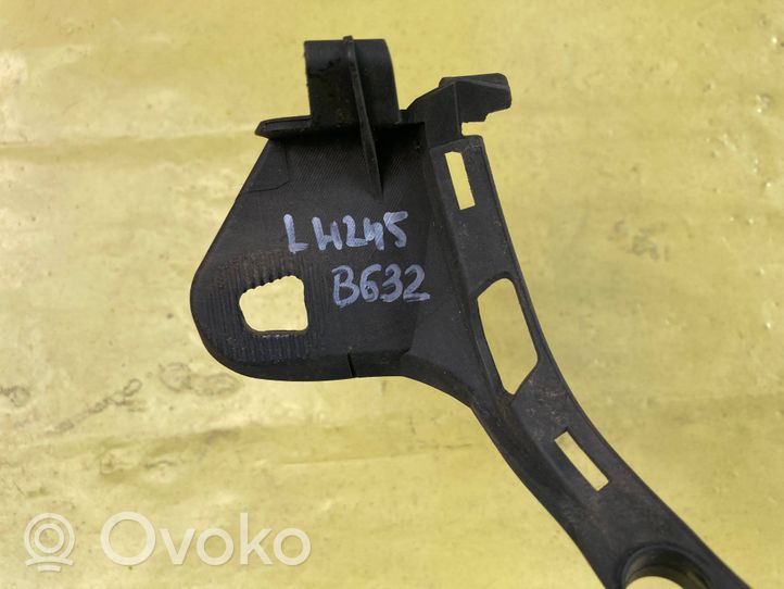 Mercedes-Benz B W245 Staffa angolare del supporto di montaggio del paraurti A1698851321