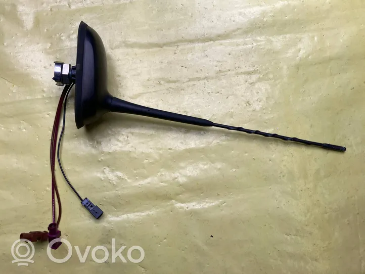 Mercedes-Benz B W245 Antenne GPS A1698202775