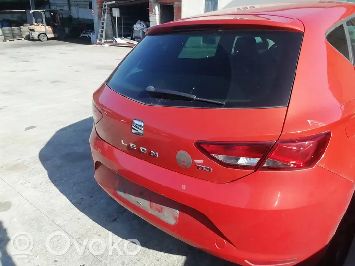 Seat Leon (5F) Takaluukun/tavaratilan kansi 