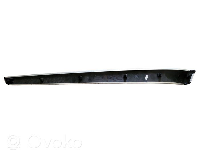 Audi A4 S4 B7 8E 8H Moulure/baguette de porte avant 8E0867410