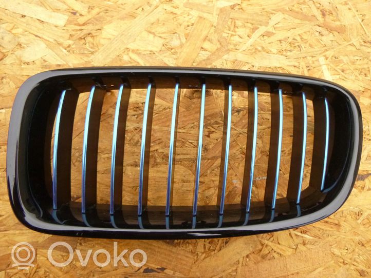 BMW 3 F30 F35 F31 Etusäleikkö 51137405835