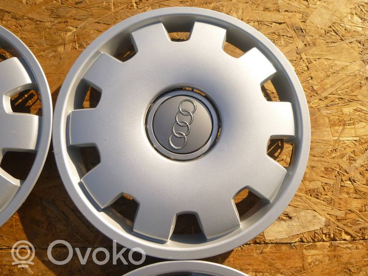 Audi A3 S3 8L R16 wheel hub/cap/trim 4B0601147D