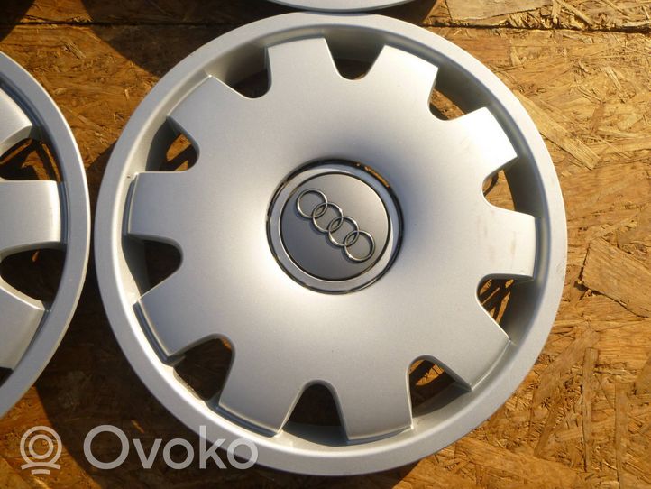 Audi A6 S6 C5 4B R16 wheel hub/cap/trim 4B0601147C