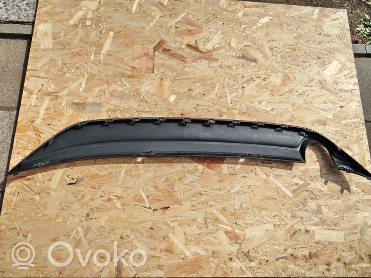 Volkswagen Golf VII Rivestimento della parte inferiore del paraurti posteriore 5G6807568B