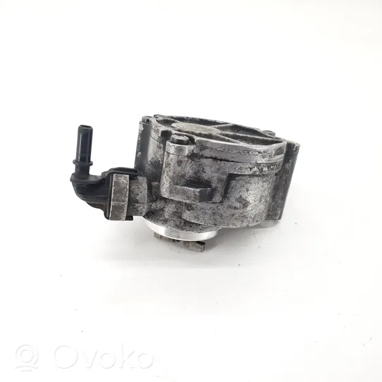 Volvo V50 Pompe à vide 01562C2