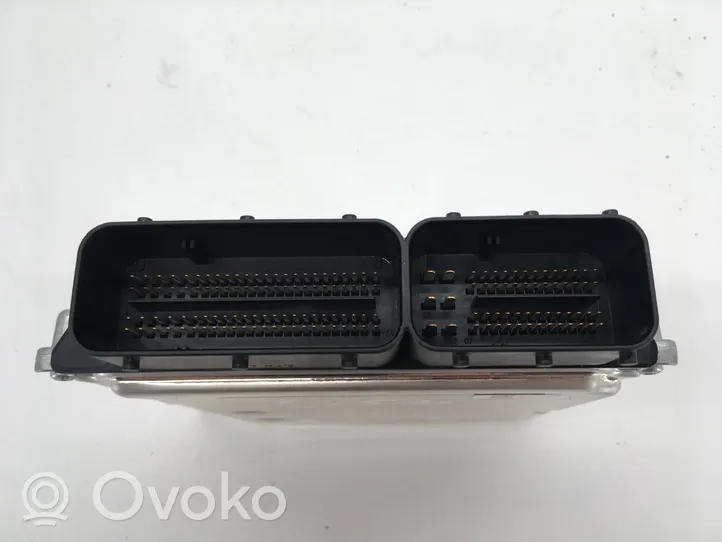 BMW 5 E60 E61 Variklio valdymo blokas 7806987