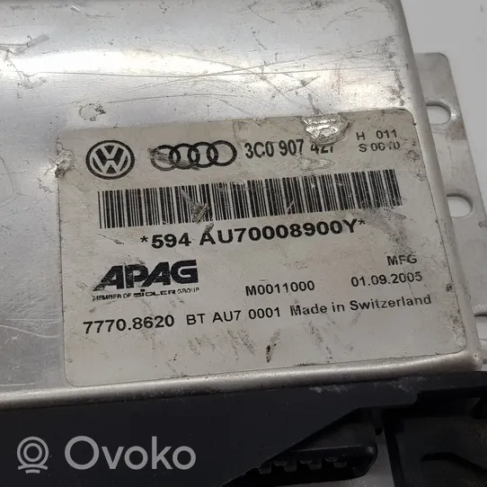 Volkswagen PASSAT B5 Centralina/modulo del motore 3C0907427