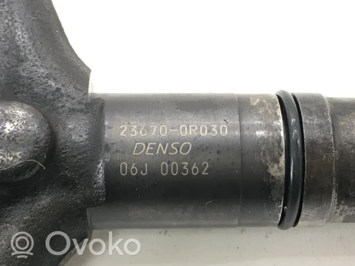 Toyota Auris 150 Fuel injector 236700R030