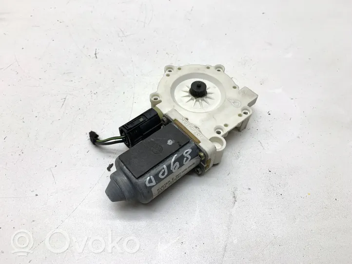 BMW 5 E39 Moteur de lève-vitre de porte avant 007006002B