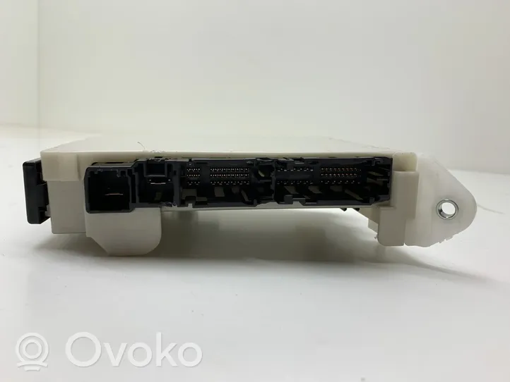 Toyota Prius (XW50) Модуль кузова 8273047530C