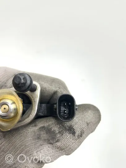 BMW 4 F32 F33 Fuel injector 8625396